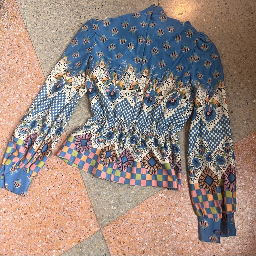 70s designer blue and pink floral and geometric long sleeve blouse Size 5 Small - Picture 7 of 9